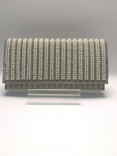 Envelope clutches
