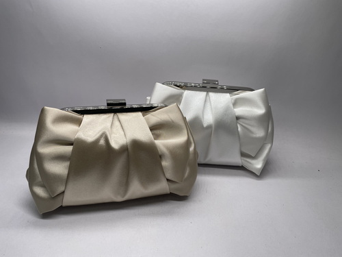 Envelope clutches