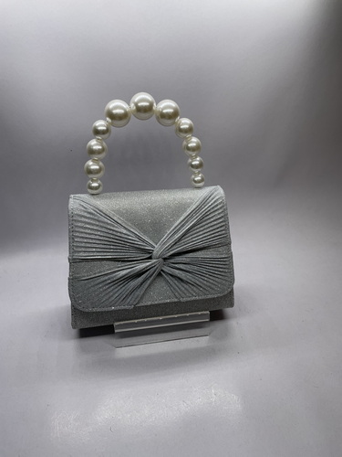 Envelope clutches